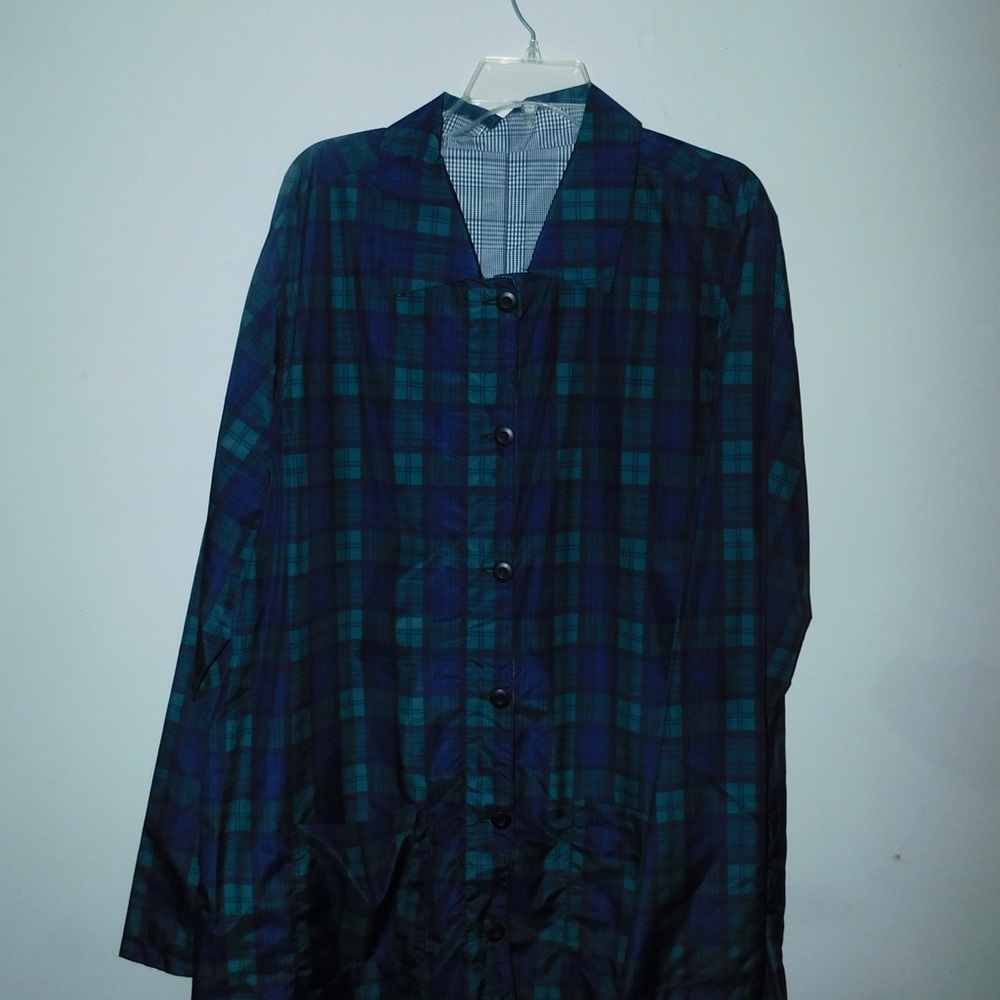 Reversible trench jacket. Lightweight